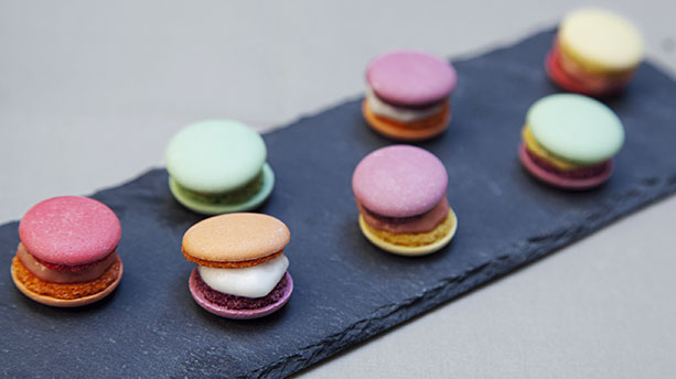 Macaroons in a hedgepodge / 4 Woos